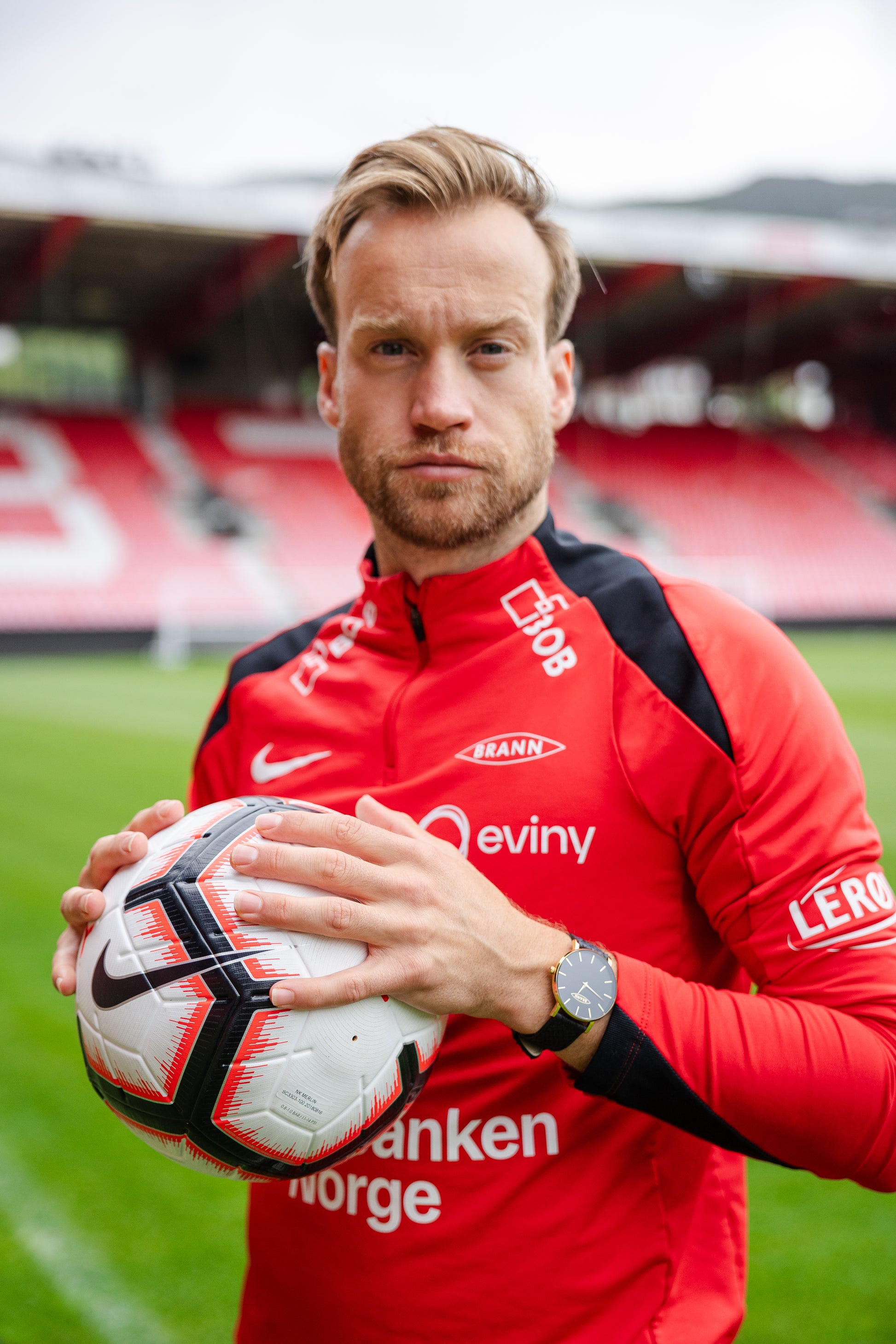 Brann klokken - Unisex 36 MM